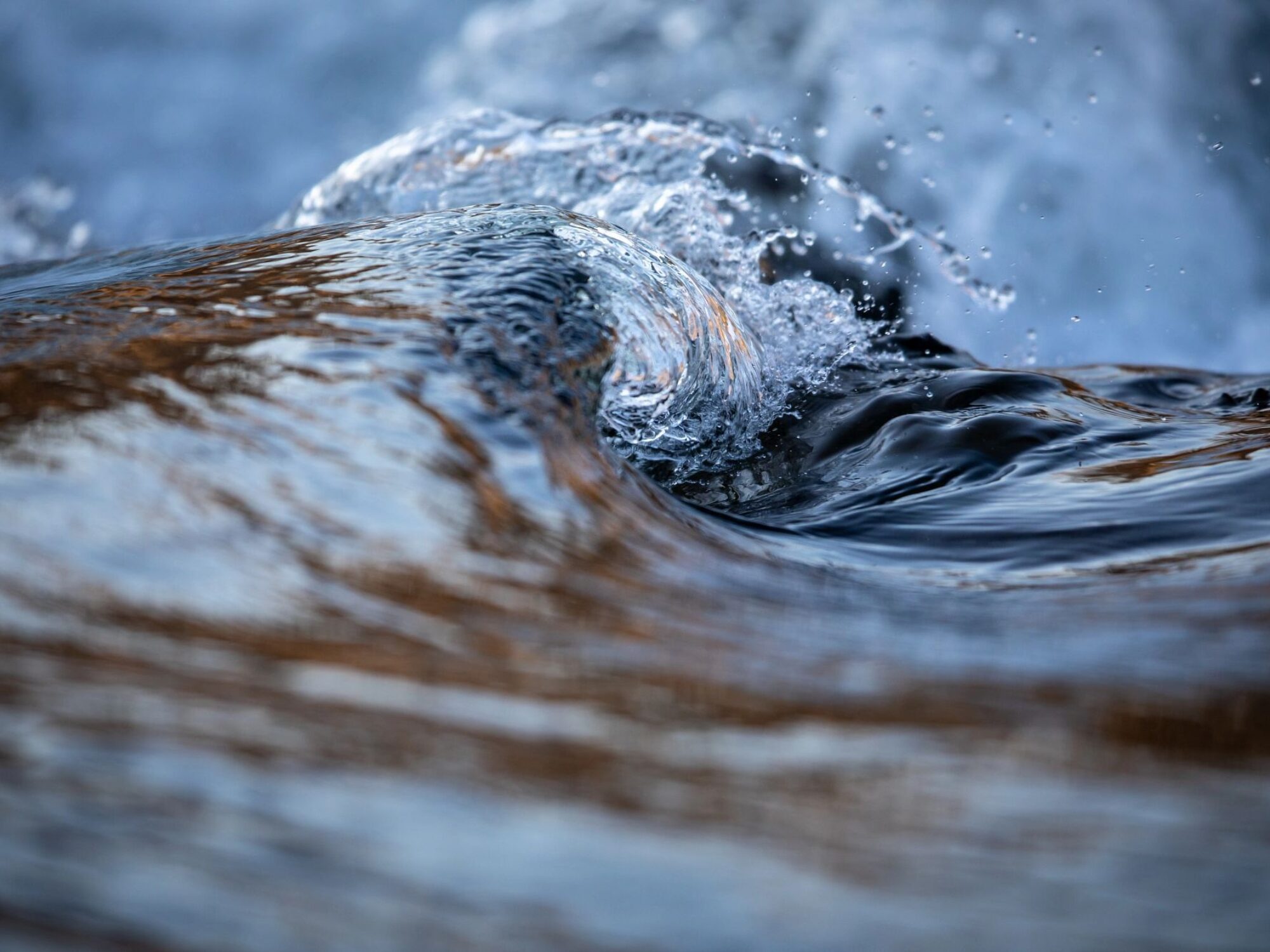 Светопроводящий бетон. Анализ воды картинки. Опалесценция конус тиндаля. Дихроидная призма. Вода пропускает свет.