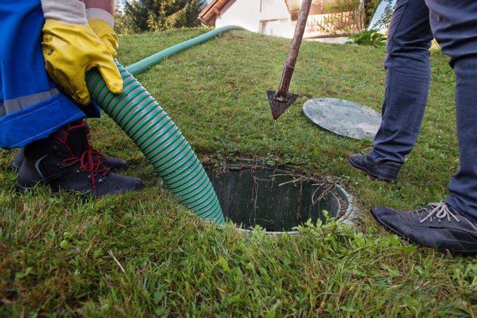 Septic system 109025849