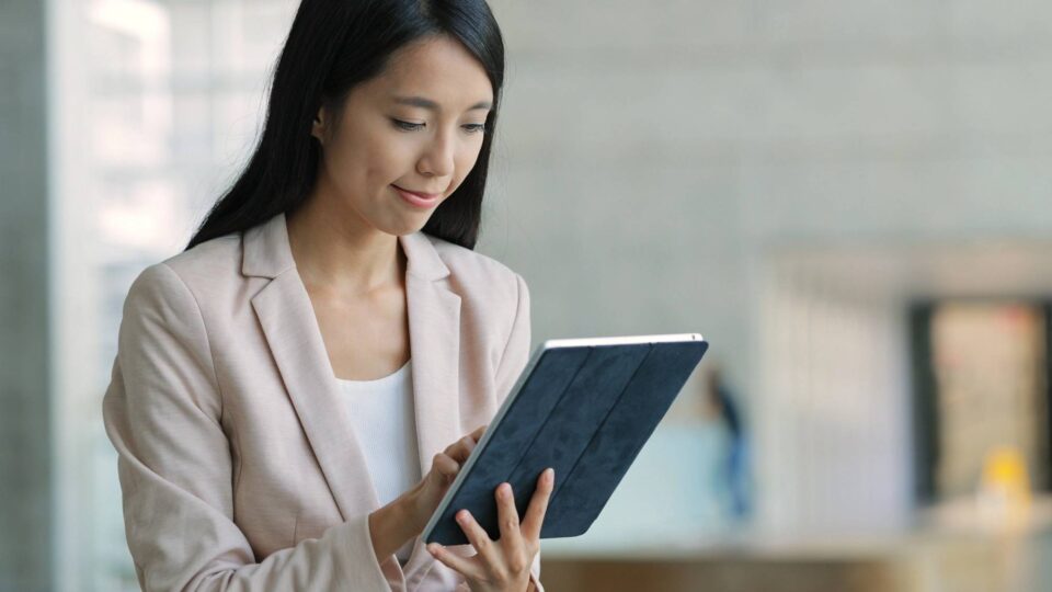 Mujer negocios asiatica 96089268