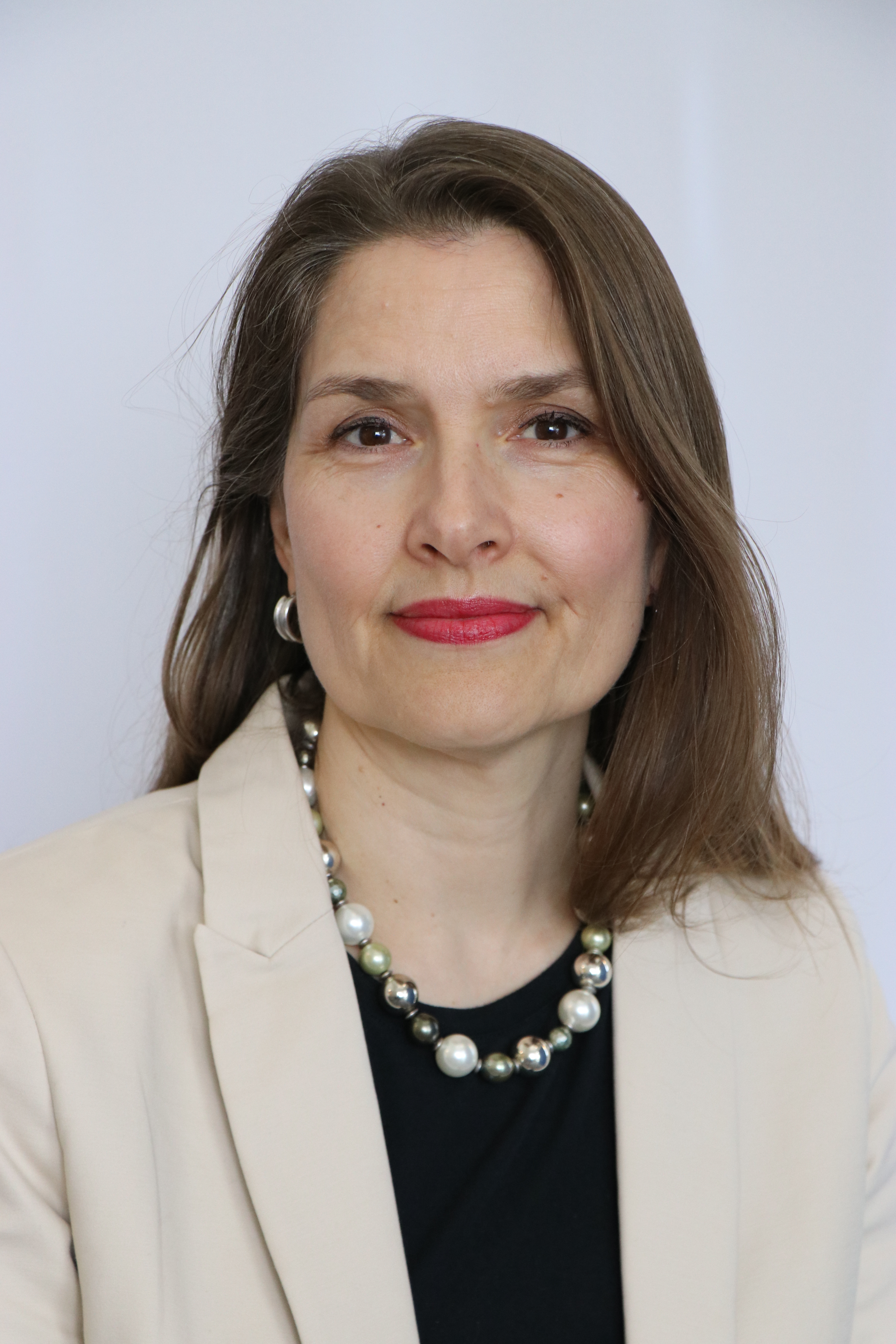Petra Schennach headshot